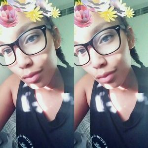 Meet your Posher, Maya